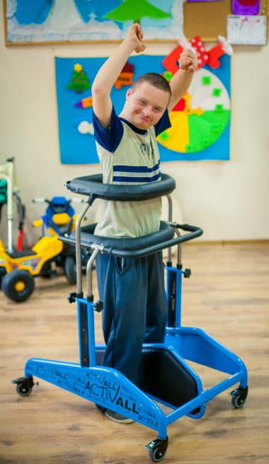 Activall Dynamic Stander